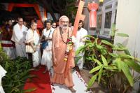 HH Swamiji arrives at Camp Nashik (22nd March 2026)